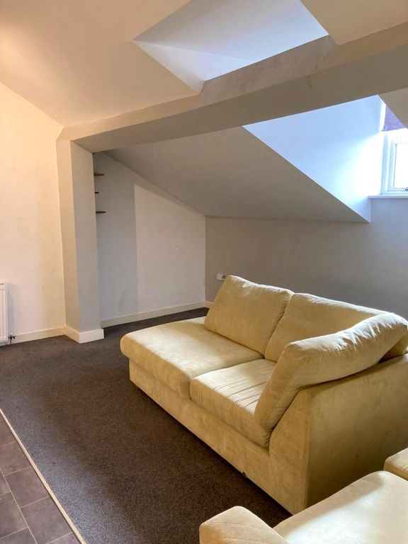 Property photo 2 of 6