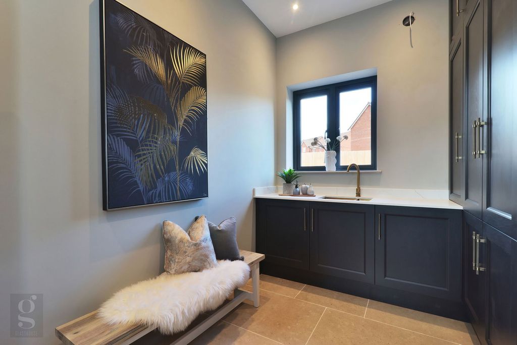 Additional image 10 of 6 bed detached house for saleHolmer, Hereford HR4