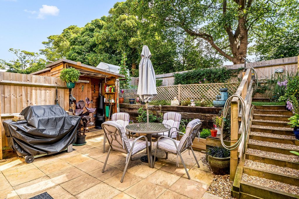 Property photo 2 of 10