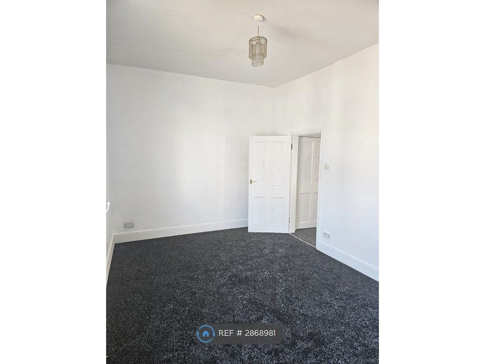 Property photo 3 of 8 Bedroom 2