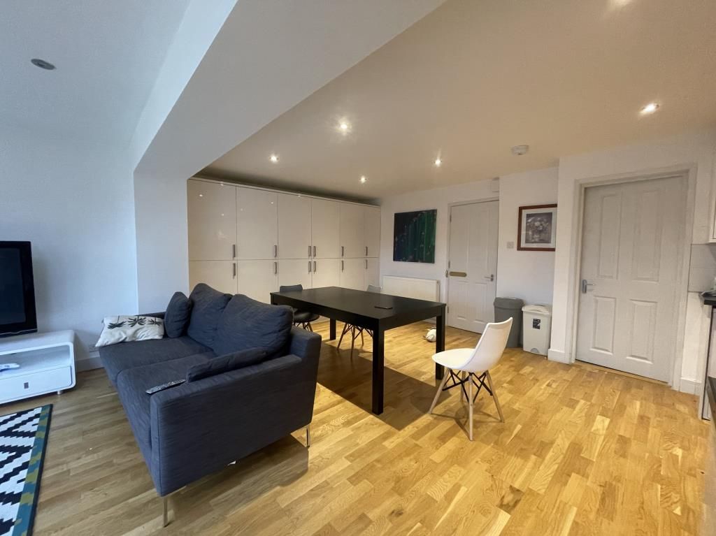 Property photo 3 of 4 Reception