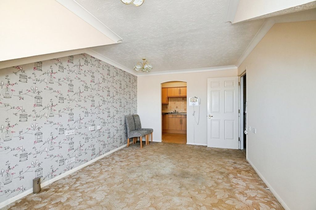 Property photo 3 of 9