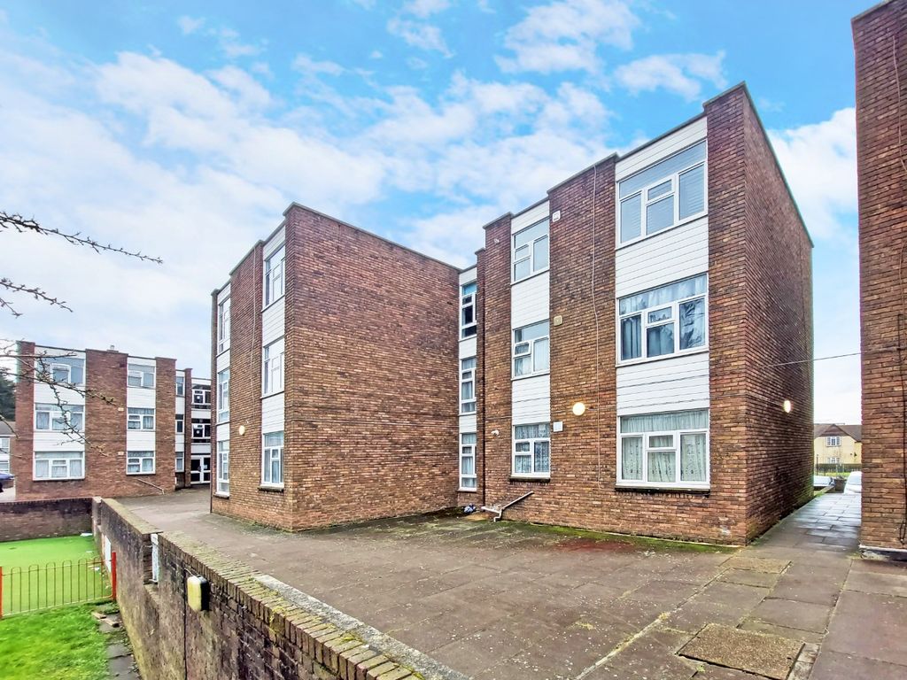 Property photo 1 of 12 4175752