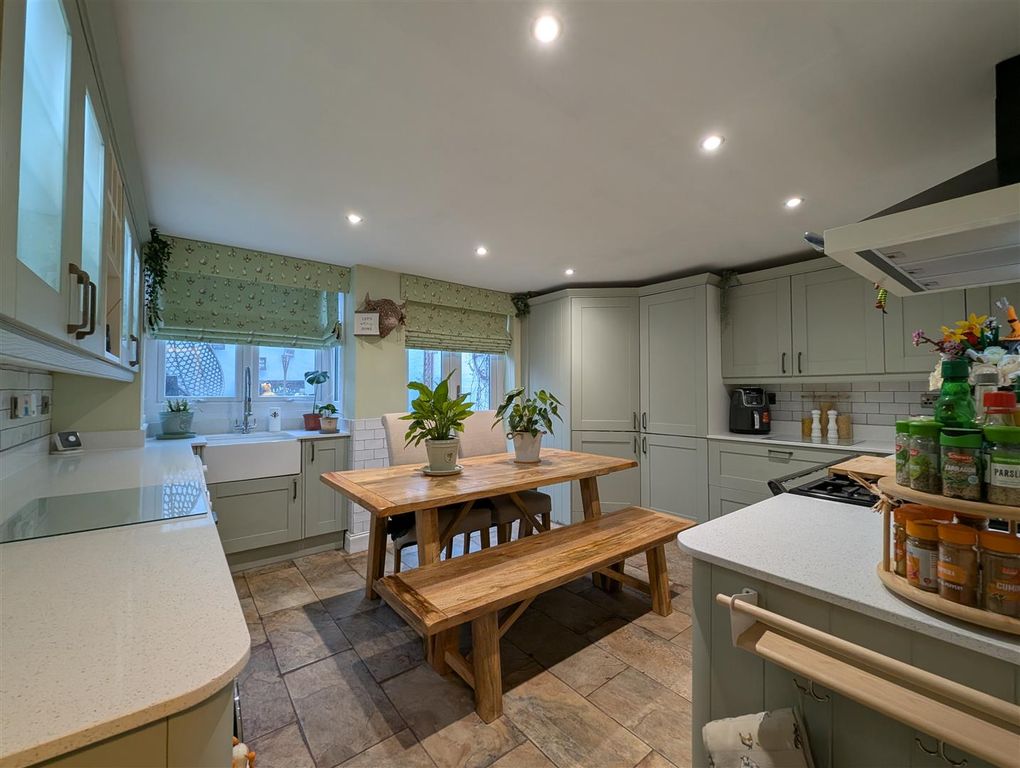 Property photo 1 of 15 Kitchen Diner