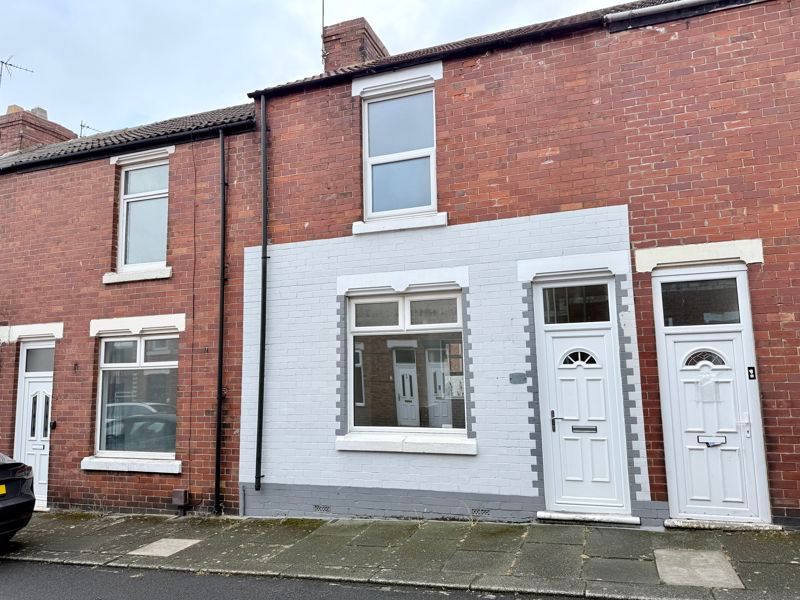 Property photo 1 of 8 Photo 8