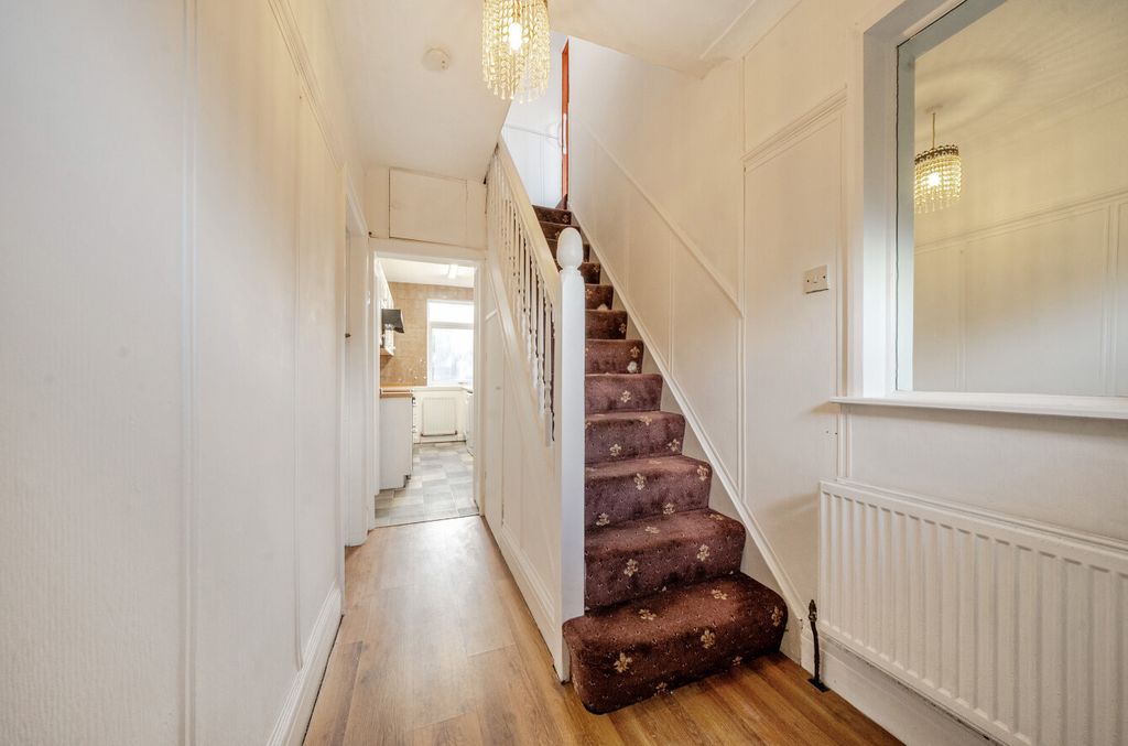 Property photo 2 of 21 1345541-20-68Af39...