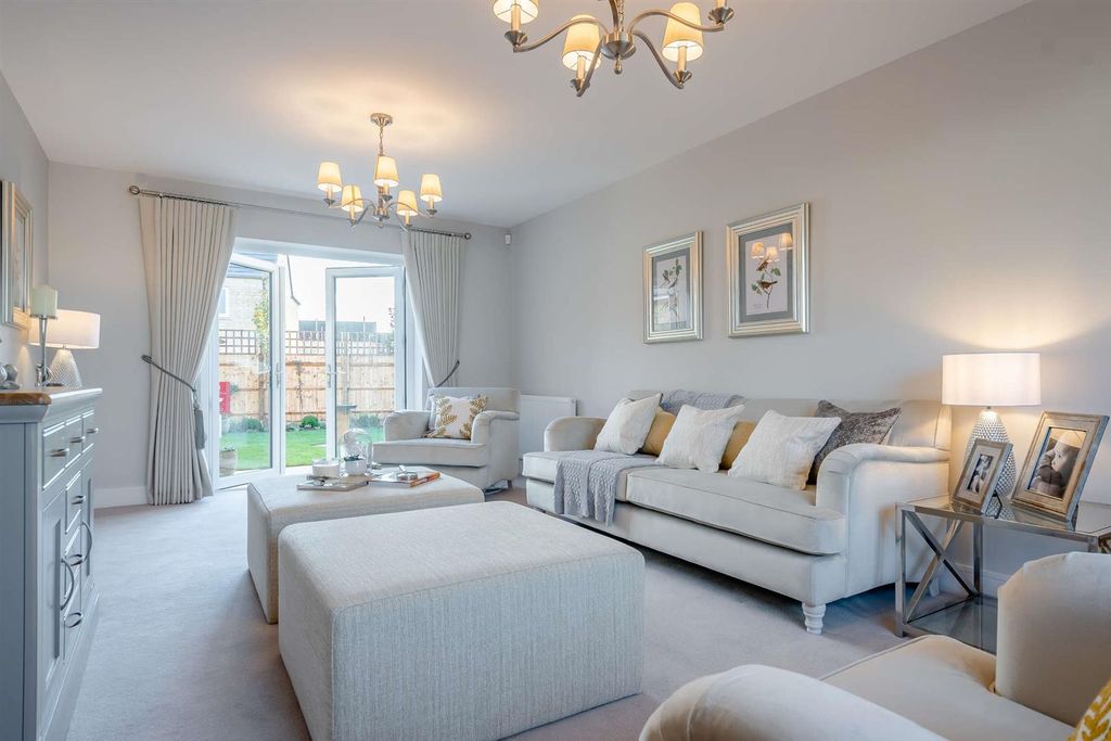 Property photo 3 of 14 8444581-Interior15-800.Jpg