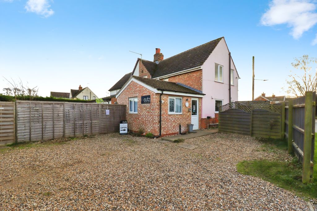 Property photo 2 of 20