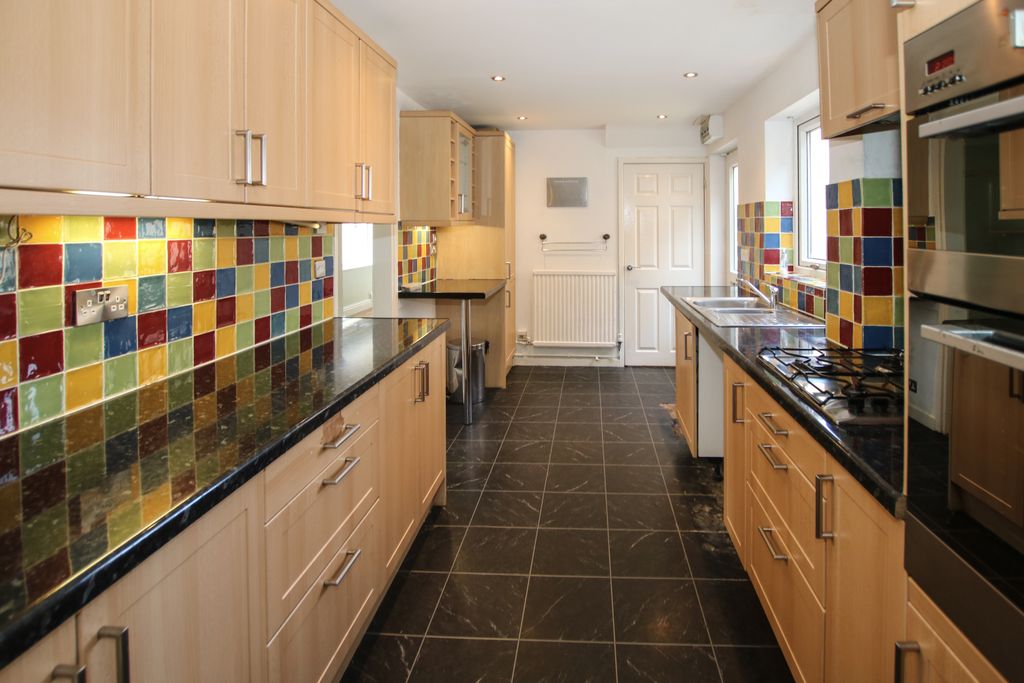 Property photo 3 of 16