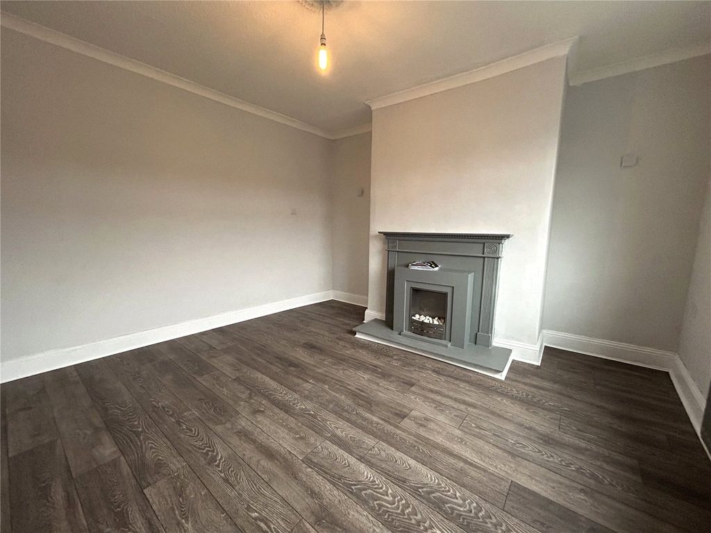 Property photo 3 of 12 Picture No. 11