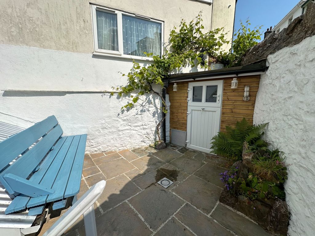 Property photo 3 of 19
