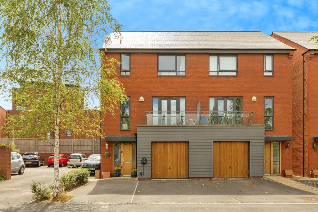 Property photo 1 of 20