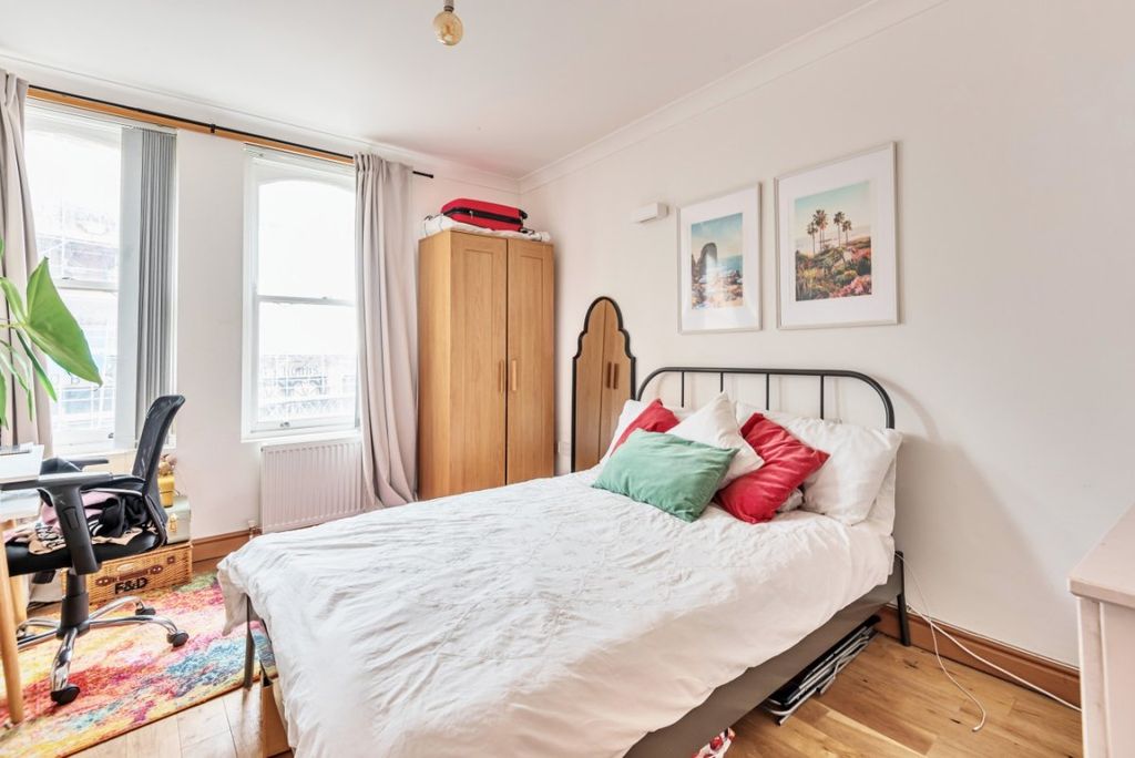 Property photo 3 of 8 911583 (5)