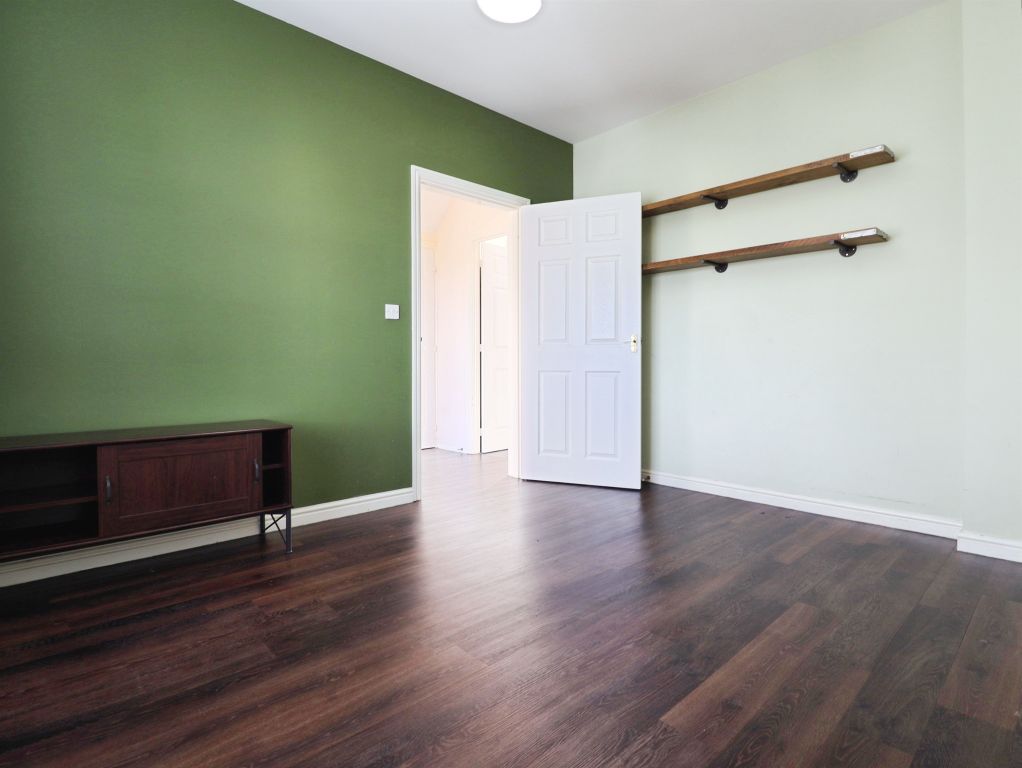 Property photo 3 of 23 Lounge