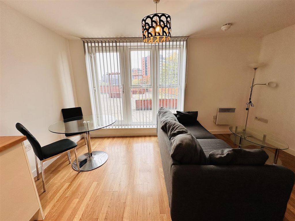 Property photo 3 of 12
