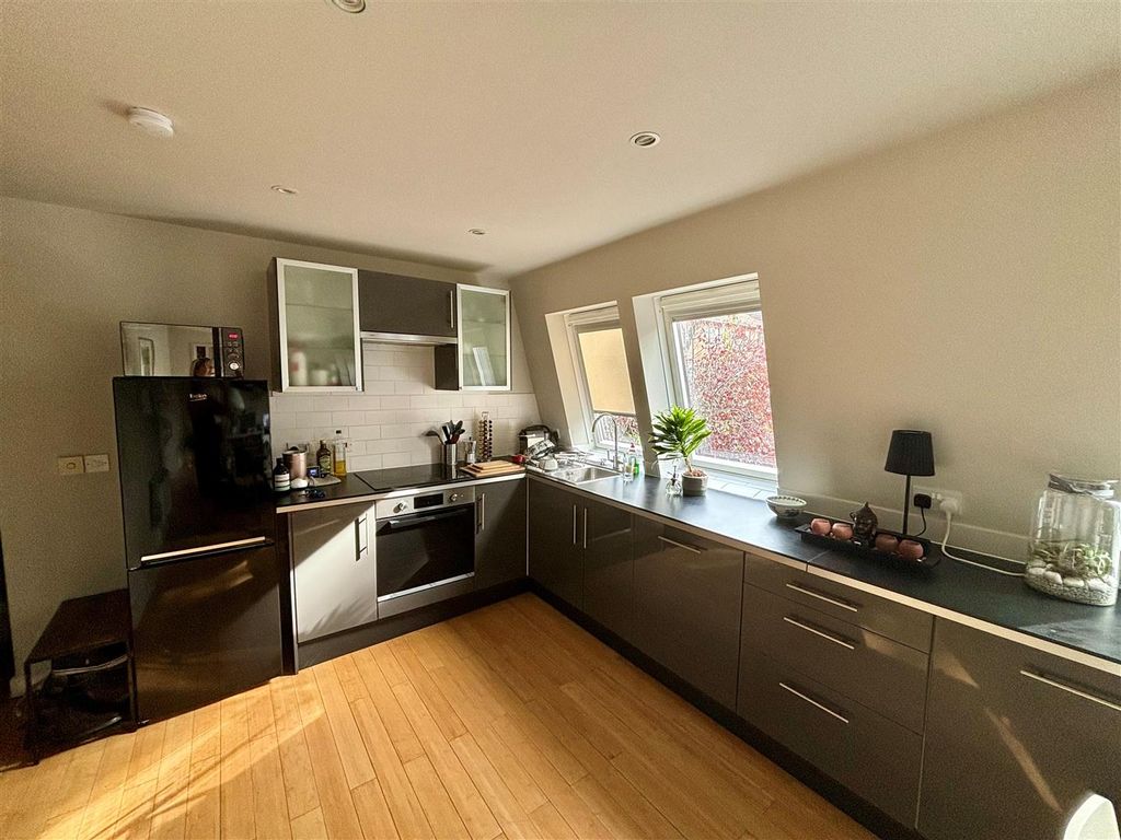 Property photo 1 of 6 Studio 1.Jpg