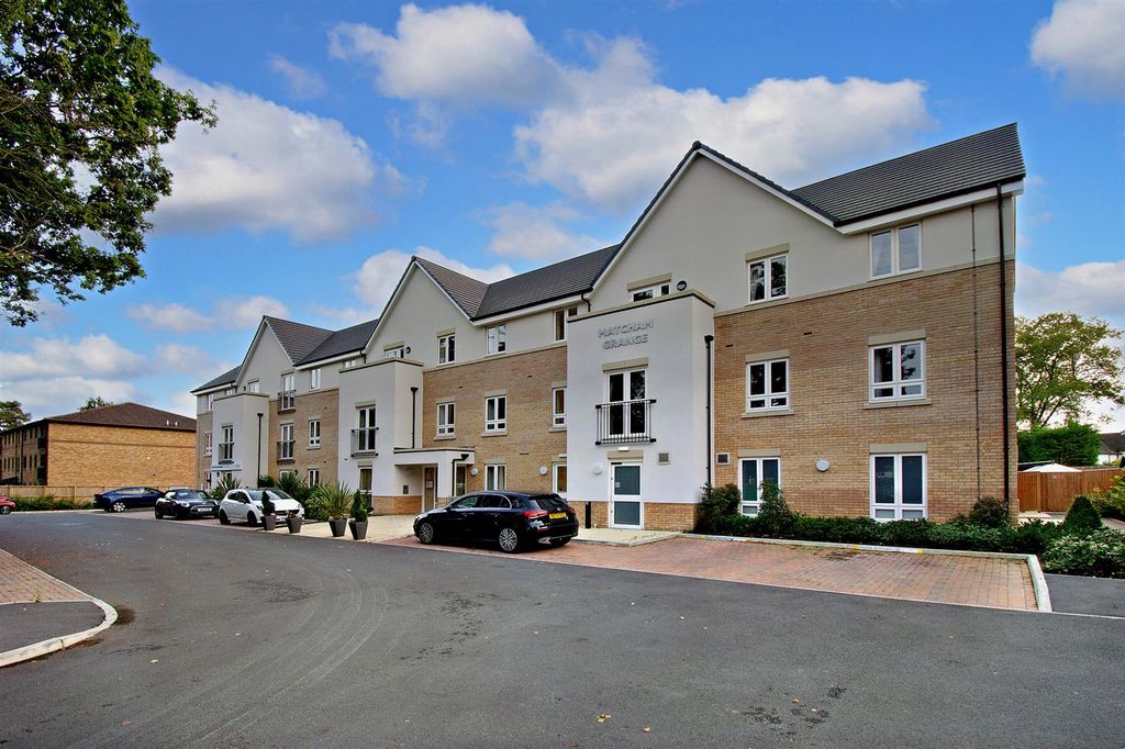Property photo 1 of 33 Matcham Grange