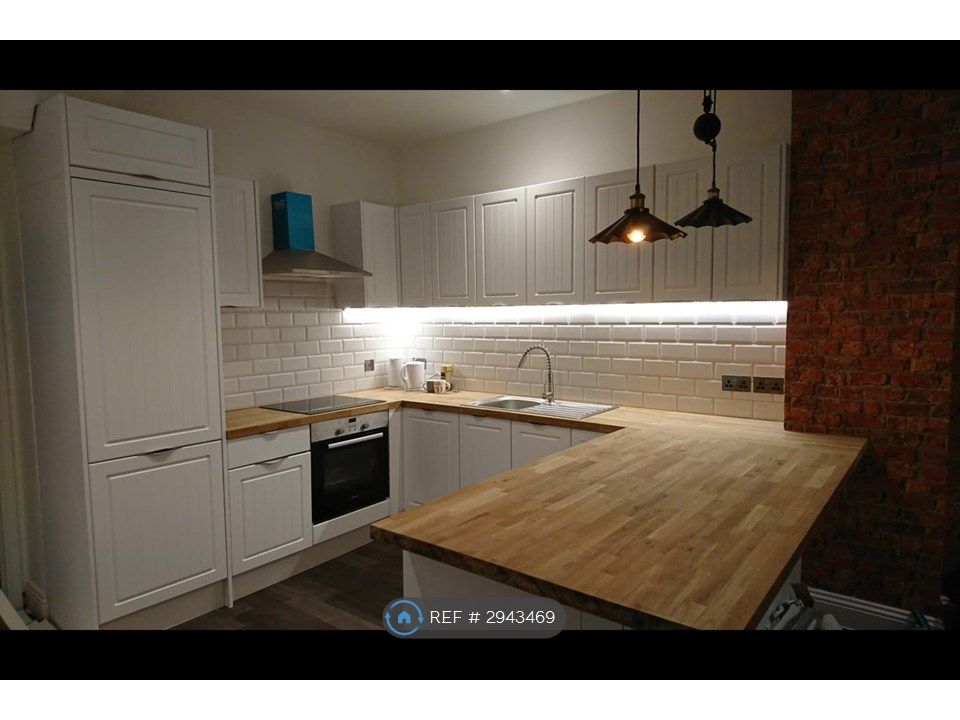 Property photo 3 of 10 Fitted Kitchen Inc. Dishwasher And Washing Machine