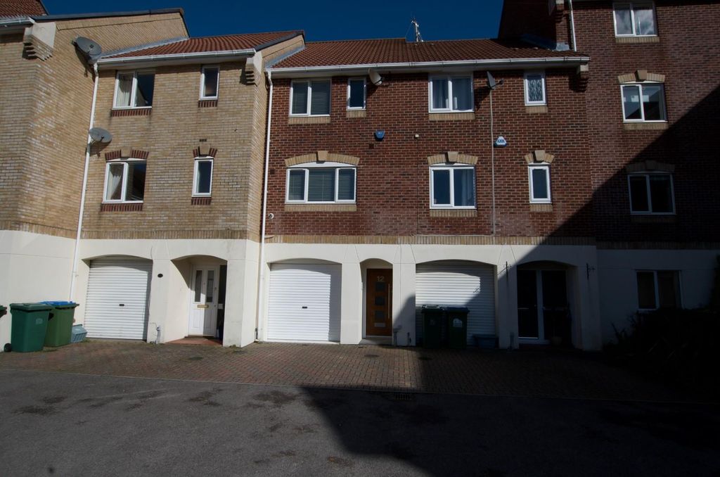 Property photo 1 of 20 Image00001.Jpeg