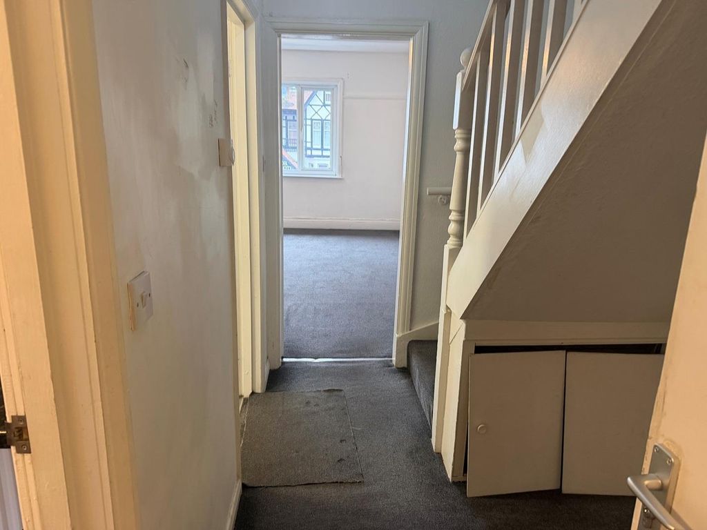 Property photo 3 of 8 3.Jpg