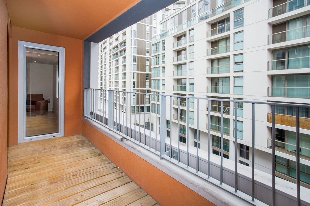 Property photo 2 of 11 Photo 1