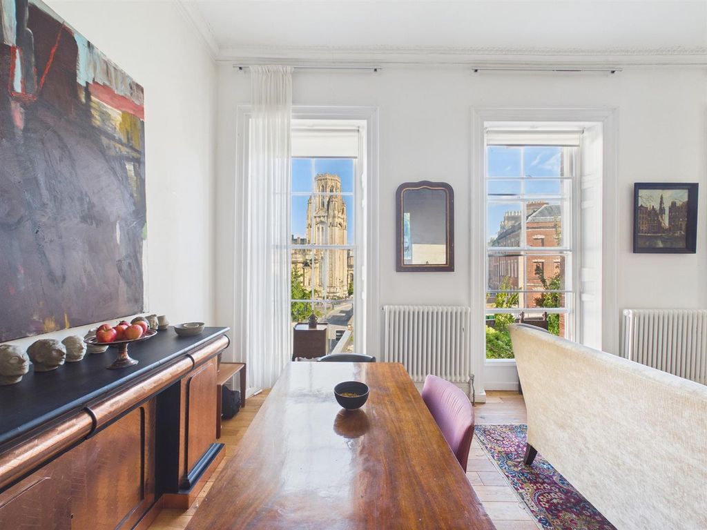 Property photo 3 of 15 11 - One Bedroom Flat In Clifton For Auction.Jpg