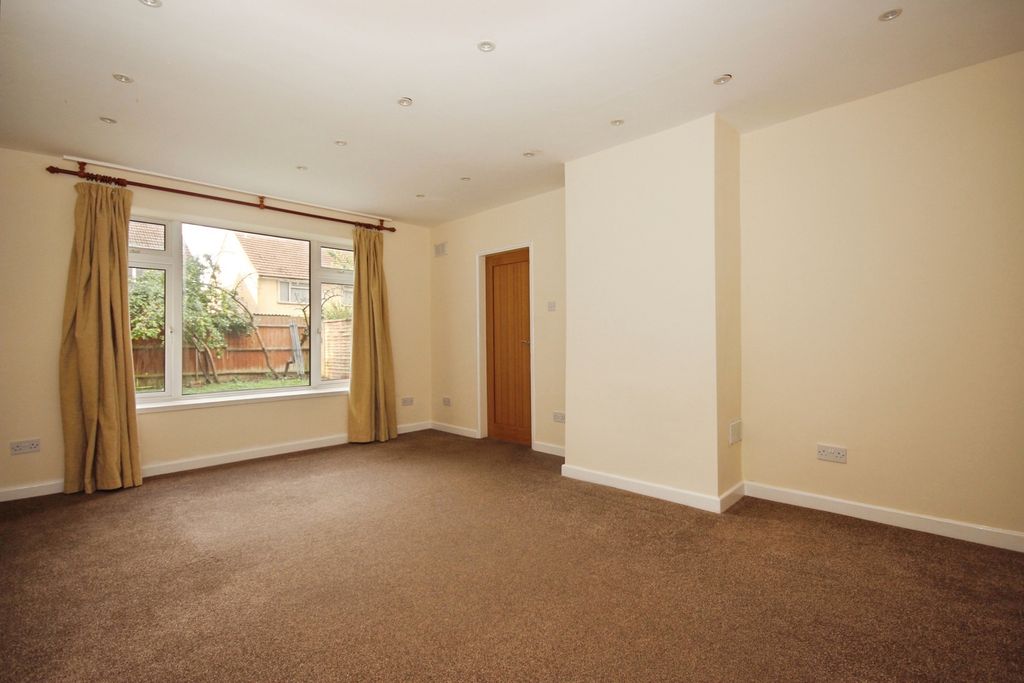 Property photo 2 of 14 Photo