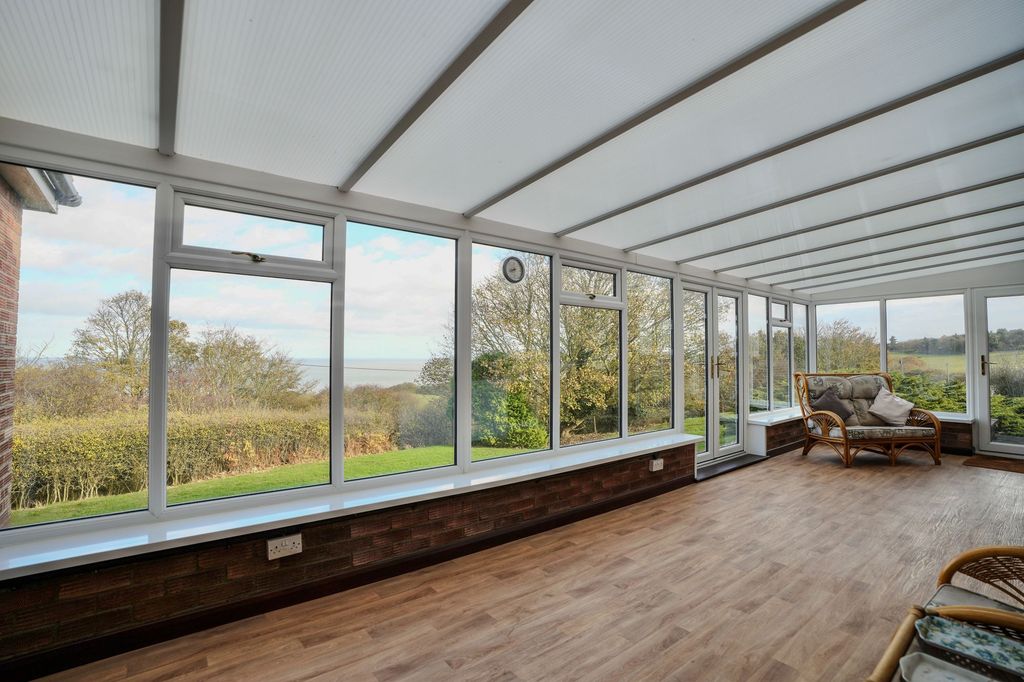 Property photo 2 of 26