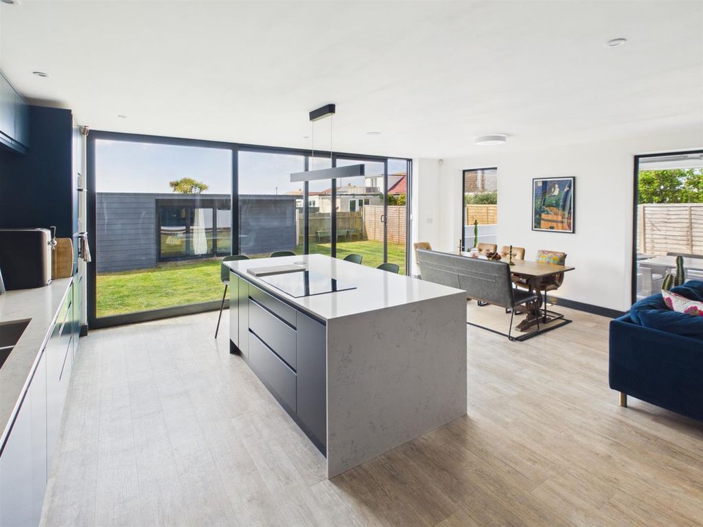 Additional image 15 of 4 bed property for saleYork Road, Peacehaven BN10