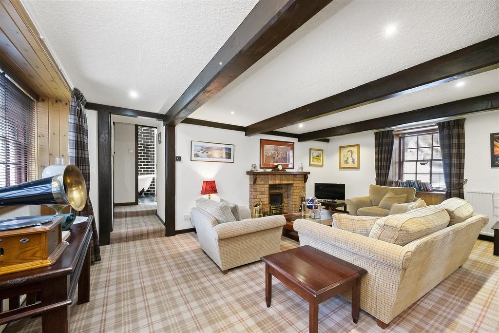 Property photo 3 of 38