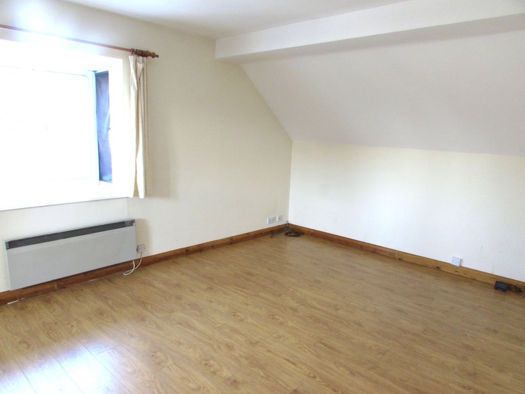 Property photo 3 of 6 Gallery