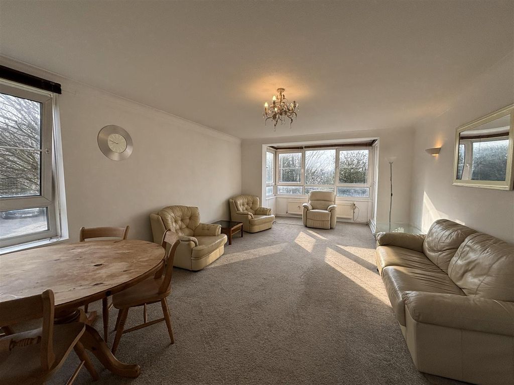 Property photo 3 of 8 2.Jpg