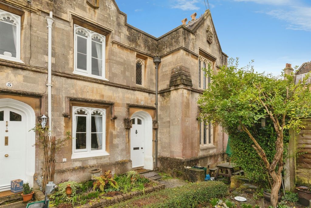 Property photo 1 of 15