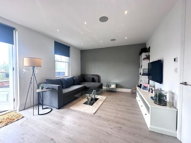 Property photo 3 of 7 Yjk.Jpg