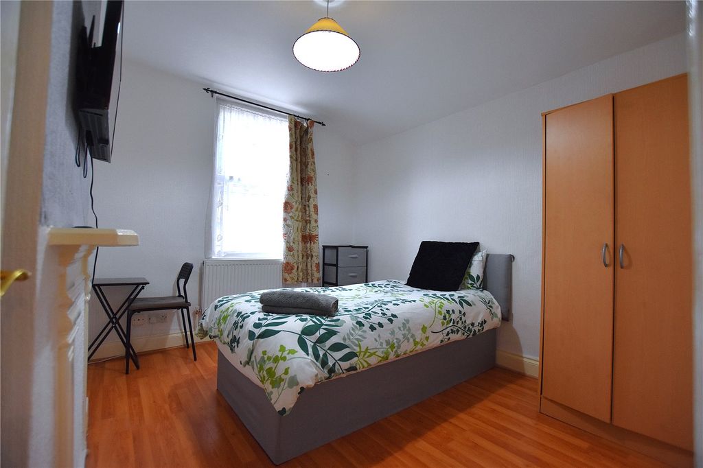 Property photo 1 of 13 Picture No. 12