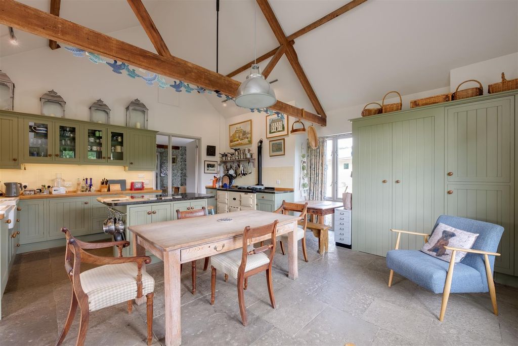 Property photo 3 of 26 Kitchen