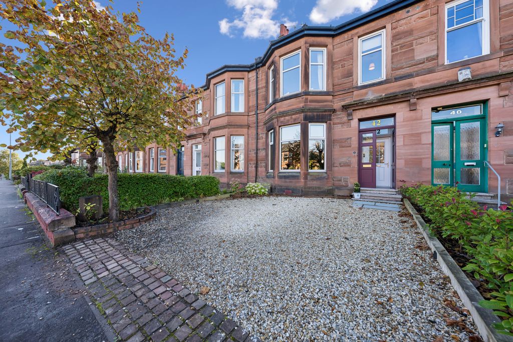 Property photo 1 of 44 Picture No. 01