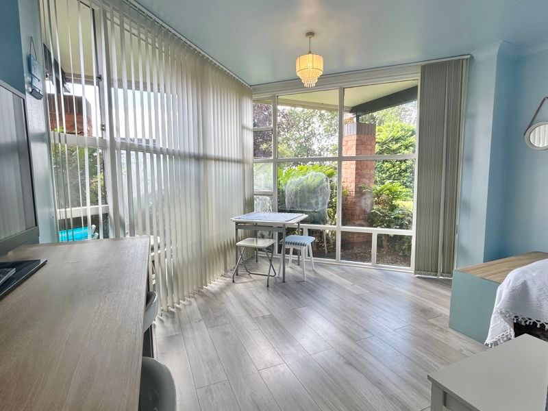 Property photo 3 of 13 Lounge/Diner