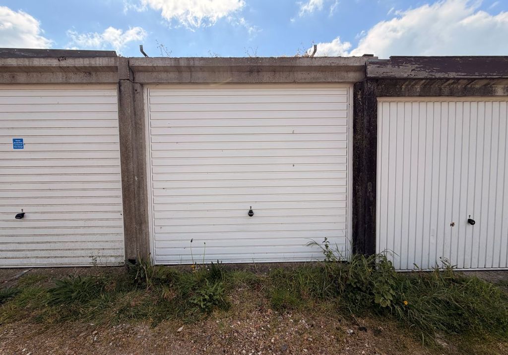 Property photo 1 of 1