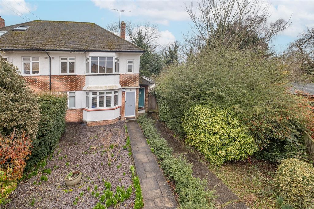 Property photo 1 of 14 11-Warwick-Road-0022 Copy.Jpg