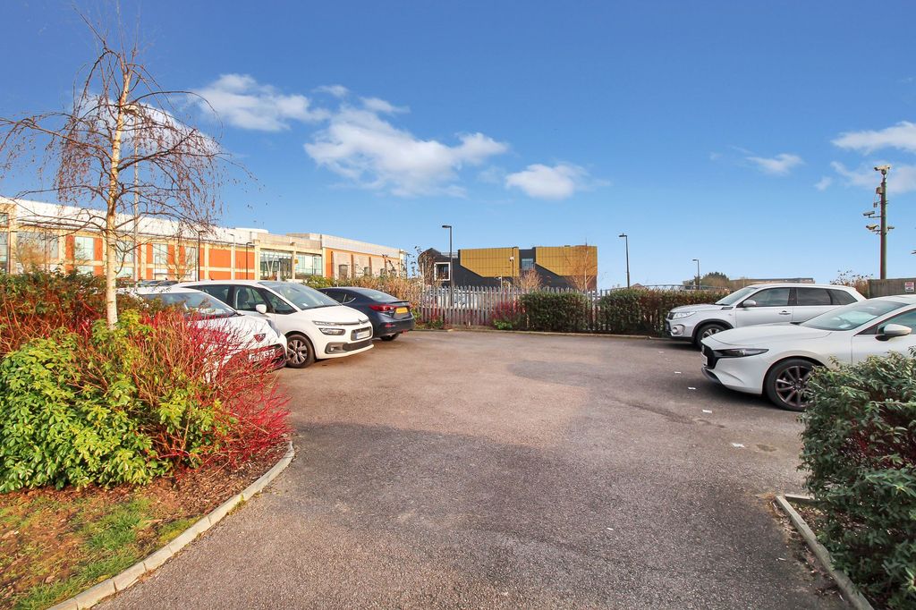 Property photo 3 of 13