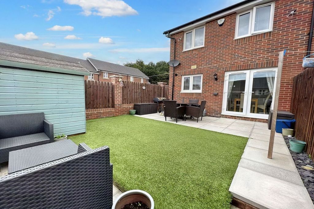 Property photo 3 of 17