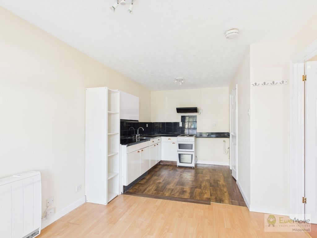 Property photo 3 of 6 Cam03603G0-Pr0031-Still001