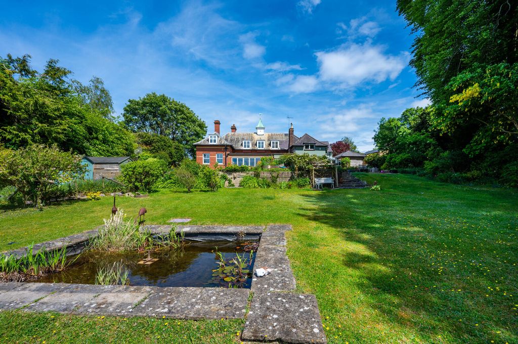 Property photo 1 of 35