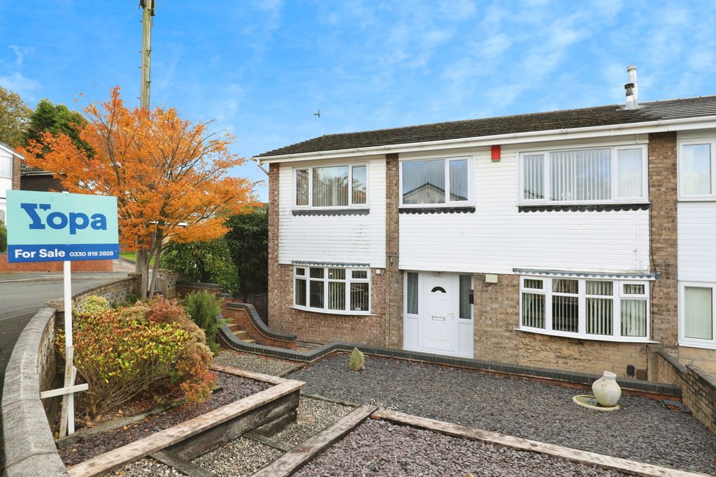 Property photo 1 of 20 Front