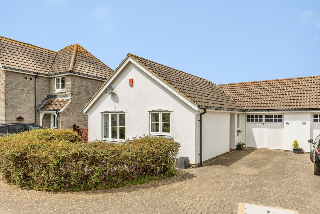 Property photo 1 of 17 Pbox-Img.Jpg
