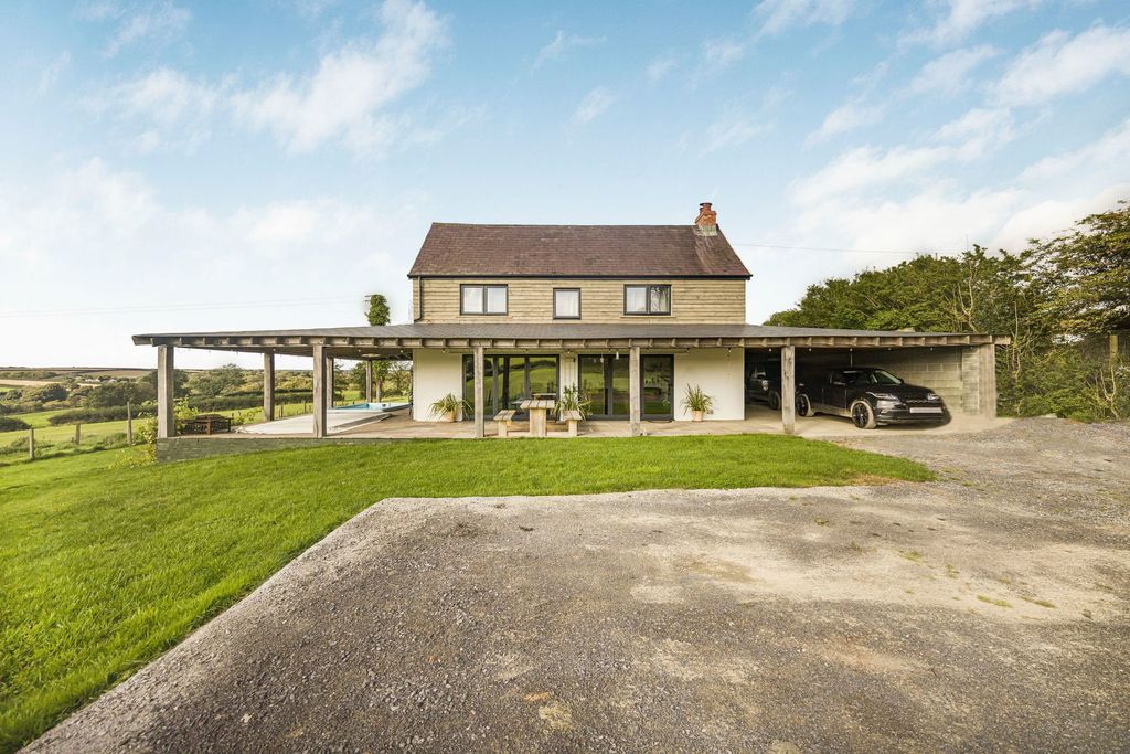 Property photo 1 of 31