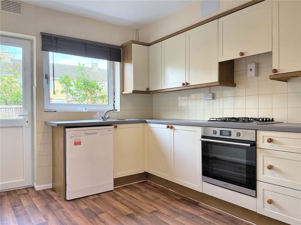 Property photo 2 of 12 Picture No. 06