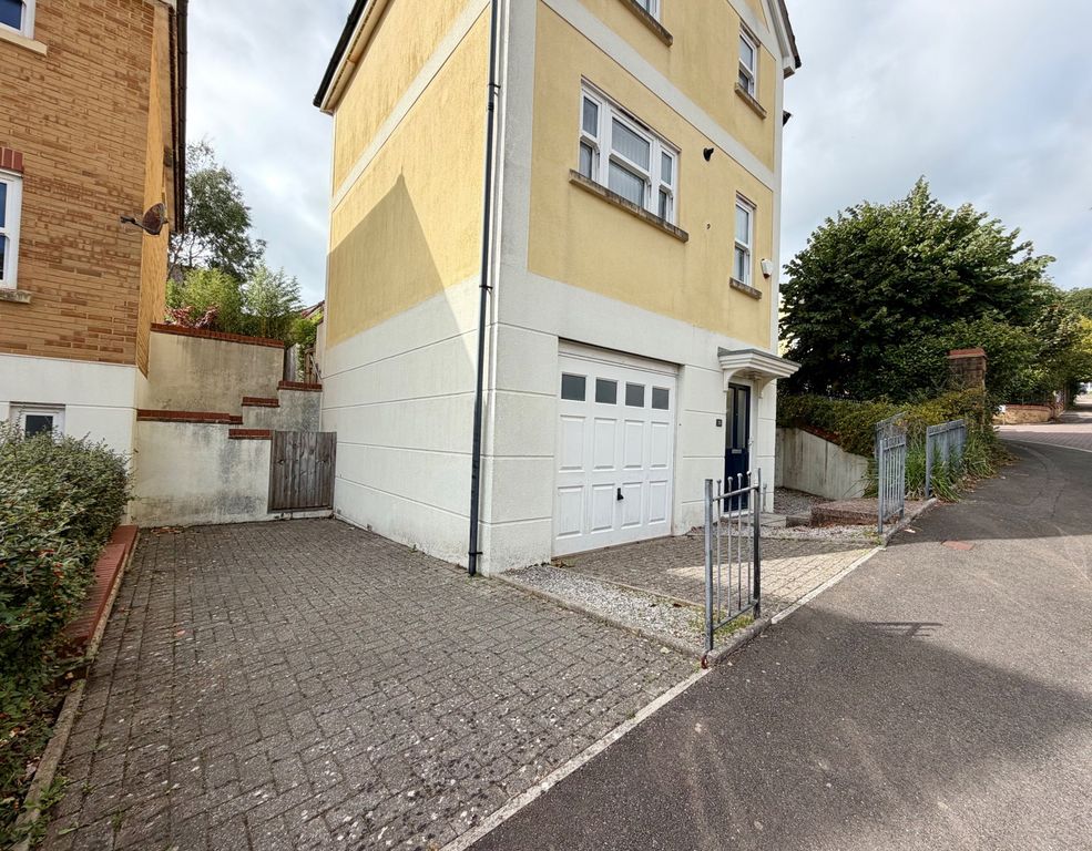 Property photo 3 of 22