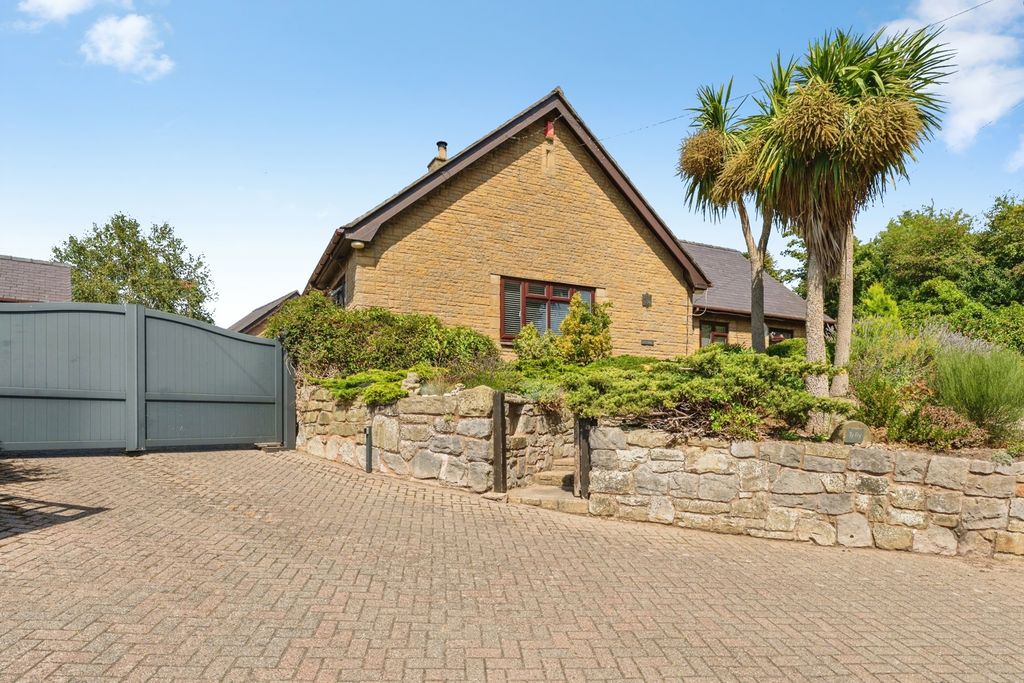 Property photo 1 of 60 Pbox-Img.Jpg